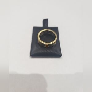 18K Gold Ring Size 6